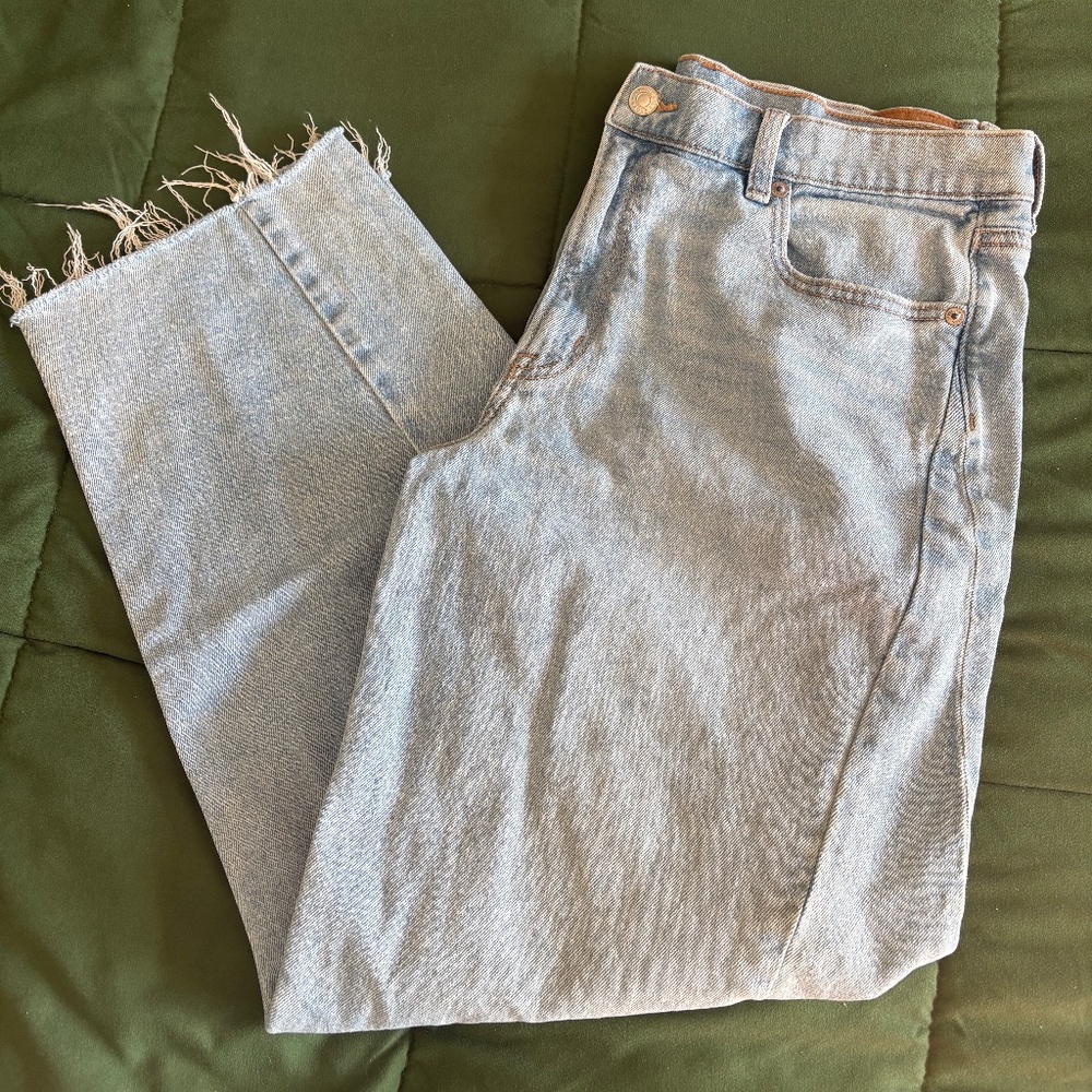 American Eagle Outfitters Light Wash High-Rise Jeans